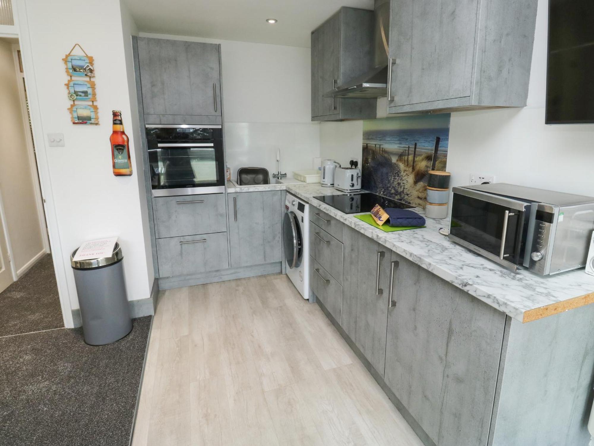 Sunny View Apartment Долиш Екстериор снимка