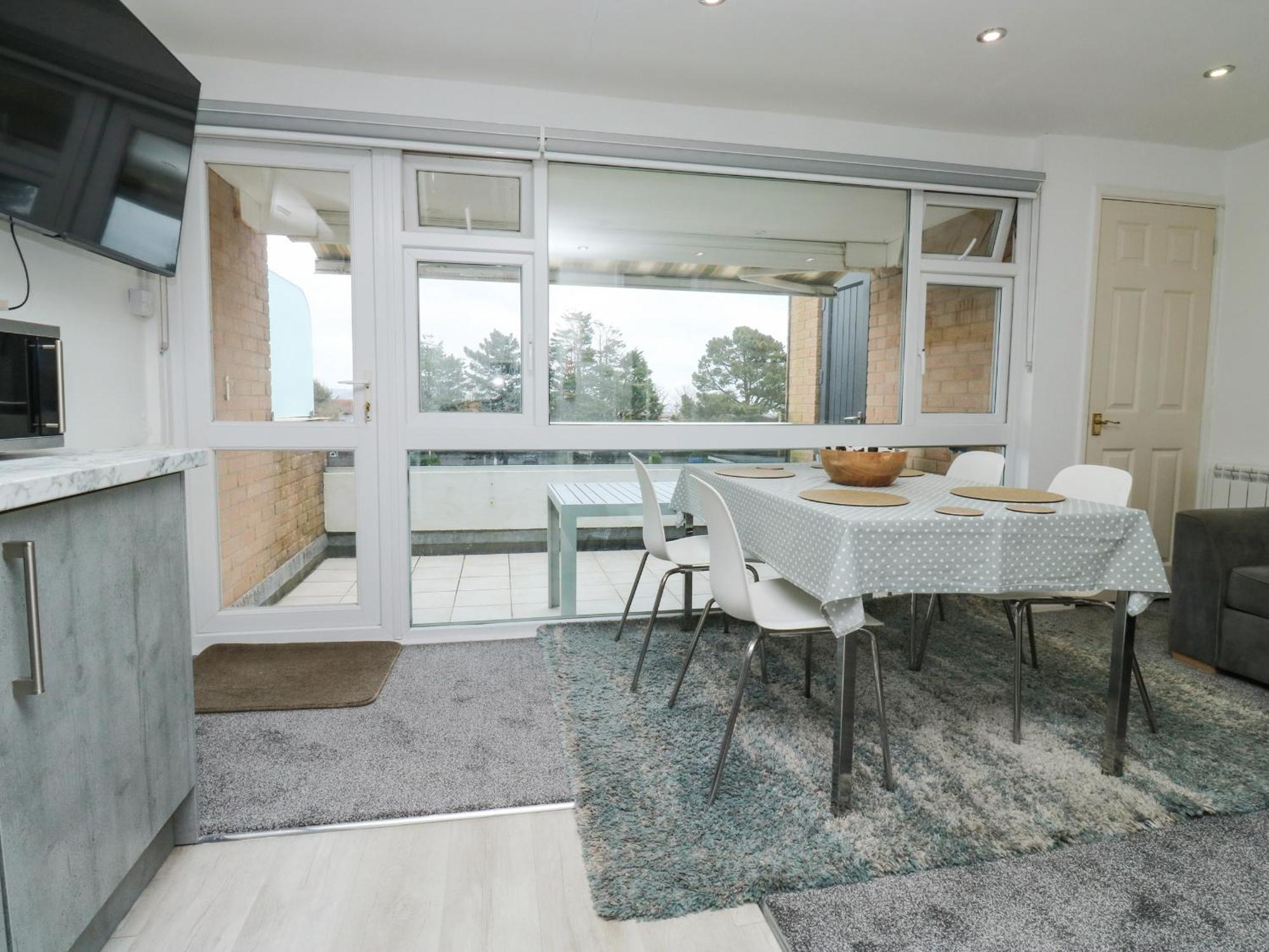 Sunny View Apartment Долиш Екстериор снимка