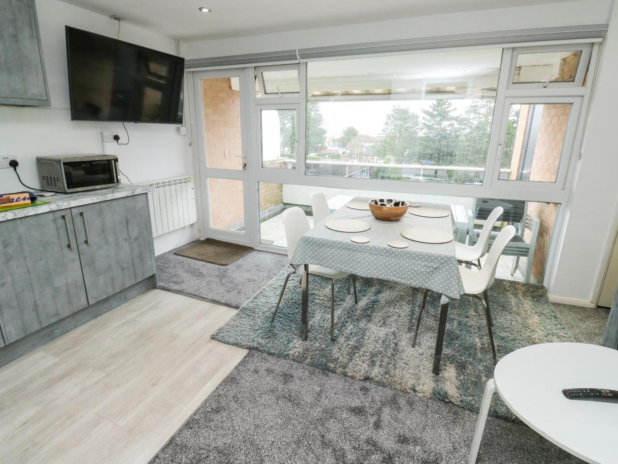 Sunny View Apartment Долиш Екстериор снимка
