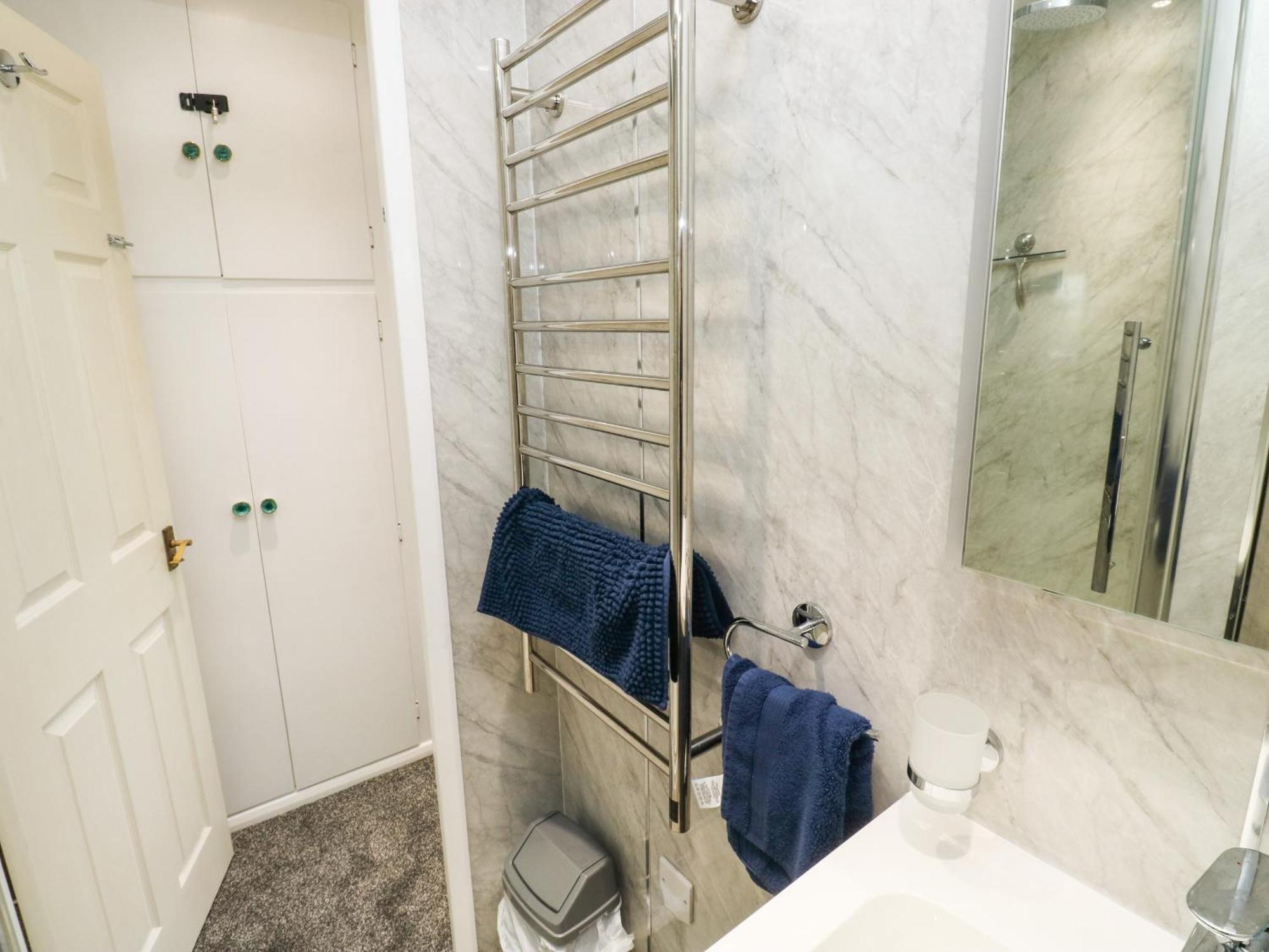 Sunny View Apartment Долиш Екстериор снимка